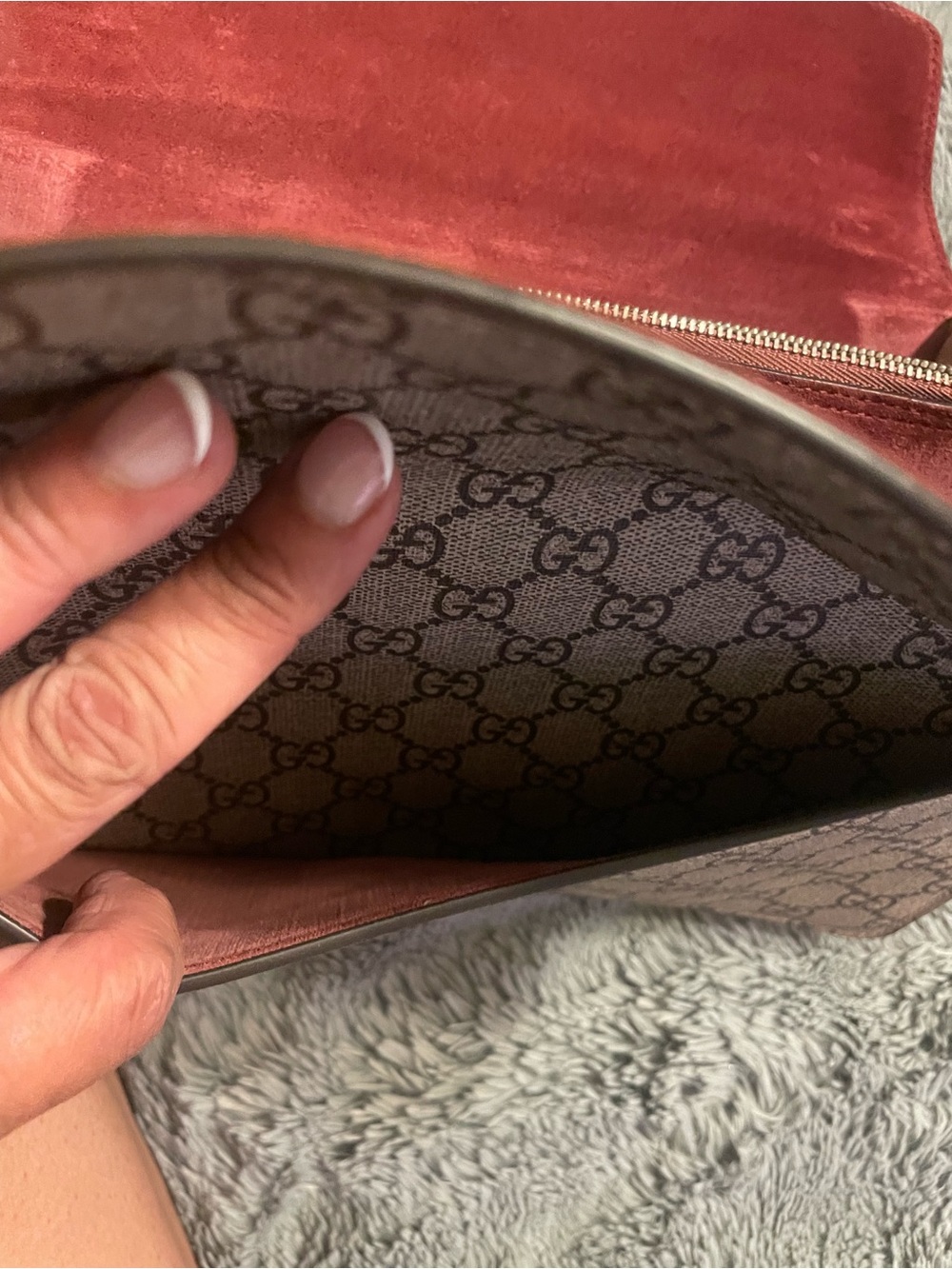 Gucci Beige GG Supreme Shoulder Bag with Pink Floral and Red Accents - Picture 11 of 12